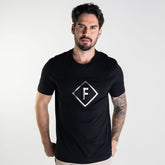 Camiseta Forum Preto Logo Prata