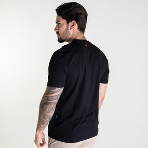 Camiseta Forum Preto Logo Prata