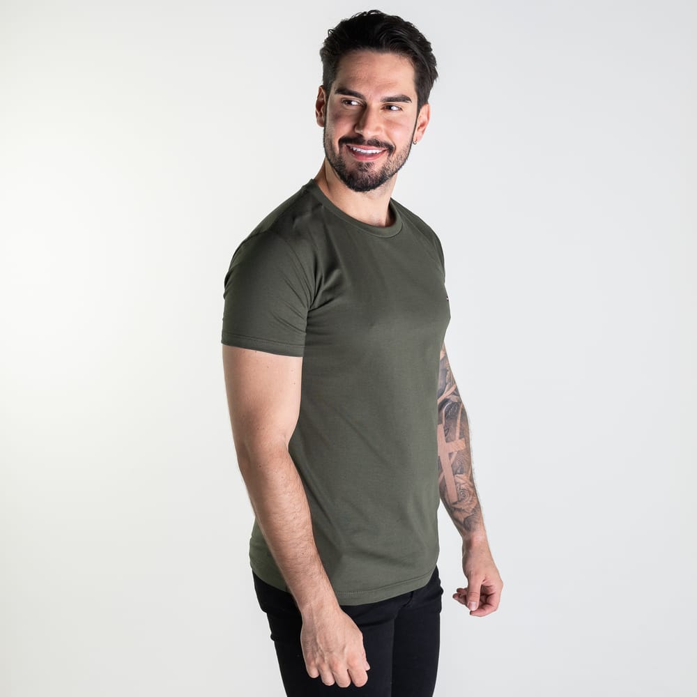 Camiseta Tommy Hilfiger Básica Verde Militar